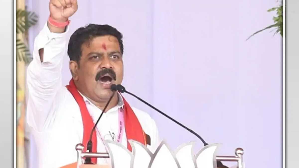 शहीदों के परिजन आईजी ऑफिस में बता सकेंगे अपनी समस्या : विजय शर्मा शहीदों के परिजन आईजी ऑफिस में बता सकेंगे अपनी समस्या : विजय शर्मा